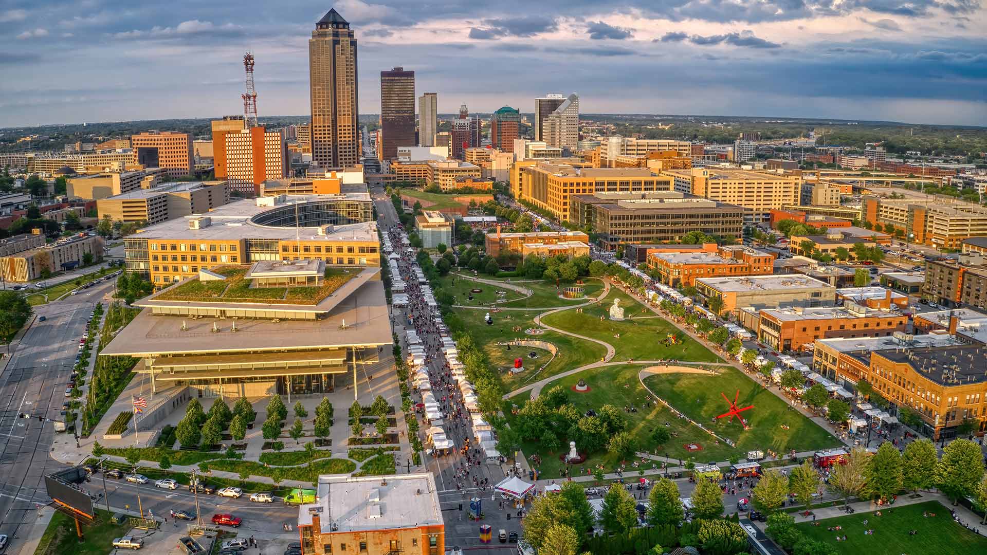 Skyline from Des Moines, IA.